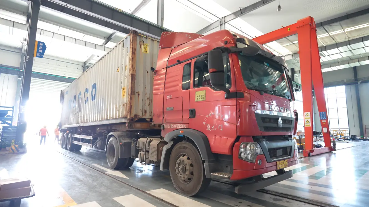 Loingsiú tionscadail - Seolann líne táirgeachta uathoibrithe ZN1000-2C Quangong Corporation seoladh chuig Oirdheisceart na hÁise