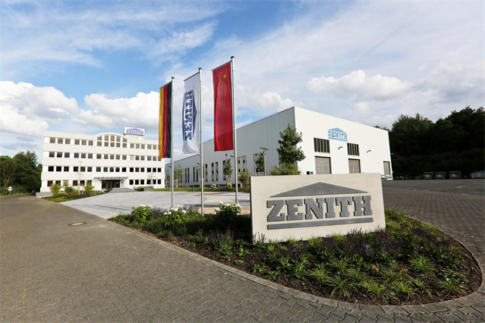 Molann fochuideachta Gearmánach Quangong, Zenite, fostaithe atá ag fónamh le fada, ag tabhairt ómós do cheardaíocht agus dílseacht