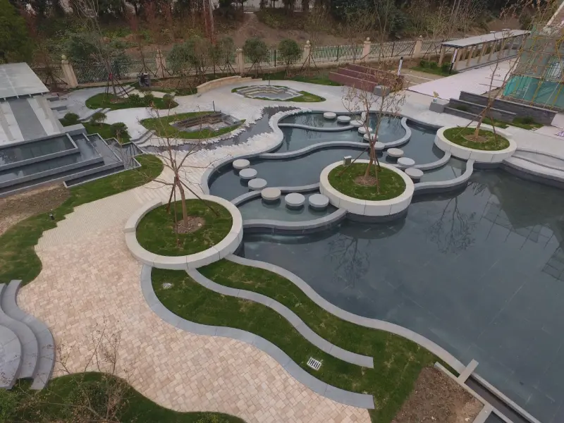 Forbairt Bonneagair a Chumasú: Treisíonn Trealamh Déanta Bríce Quangong Co., Ltd Táirgeadh Éifeachtach Ábhar Tógála Glas