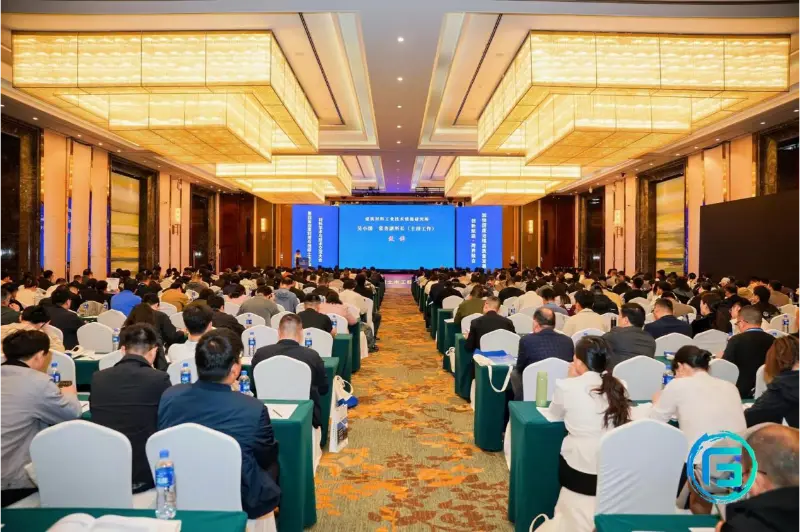 Ag díriú ar Úsáid Acmhainne Dramhaíola Soladach: Taispeántais Quangong Machinery Co., Ltd ag Ócáid Mhórthionscail i Suzhou