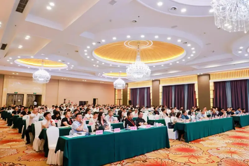 Quangong Machinery Co., Ltd Glacann sé páirt sa 4ú Comhdháil Malartú Teicniúil ar Úsáid Chuimsitheach Dramhaíl Soladach Gual-Bhunaithe